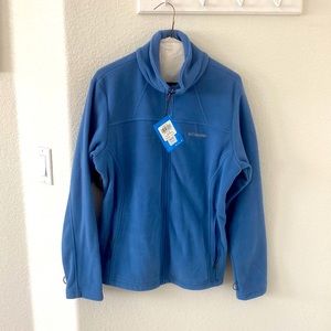 Columbia women’s sky blue jacket. New. Never worn   Large.